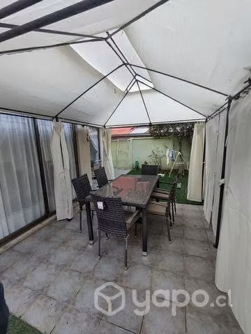 Pérgola Romana incluye cortina color beige 4x3