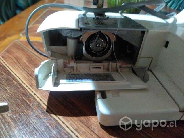 Maquina de coser - Imagen 3