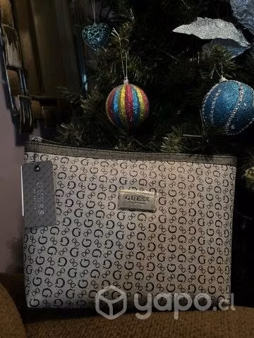 Billetera y cosmetiqueros Guess - Imagen 5