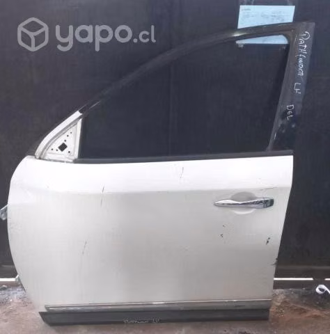 Puerta Nissan Pathfinder delantero izquierdo(T/cré