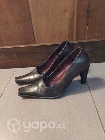 Tacones de cuero italianos