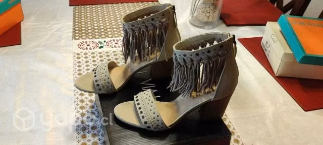 Sandalias VIA UNO de cuero poco uso numero 4 - Imagen 2