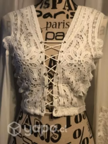 Hermosa blusa semi transparente