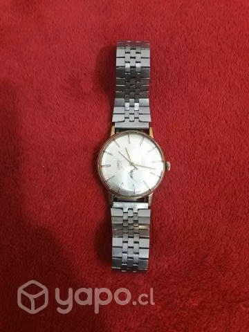 Antiguo reloj para reparar