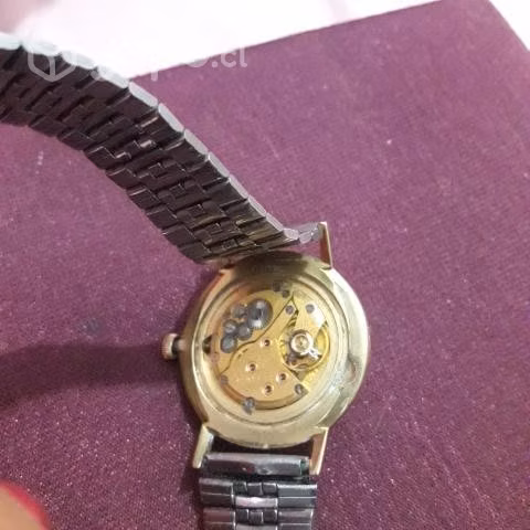 Antiguo reloj para reparar