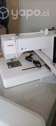 Maquina Bordadora MC500E JANOME