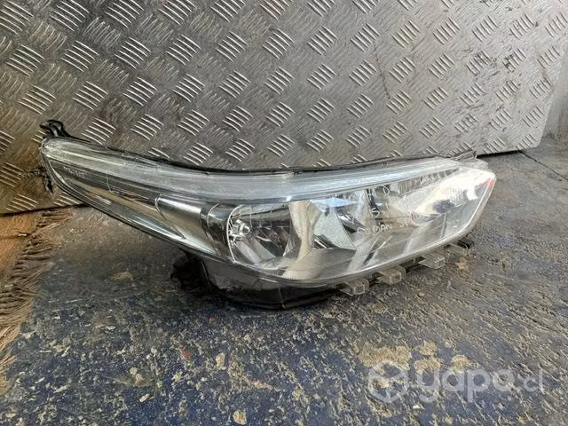 Optico derecho Toyota yaris