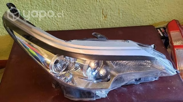 Optico derecho Fortuner sin led 2016 2020 detalle