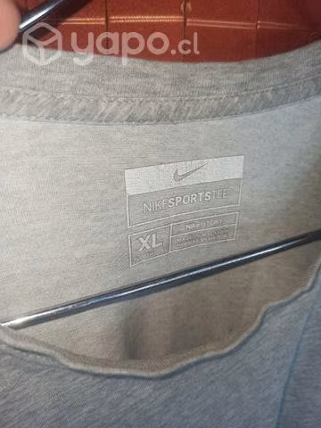 Nike tee cómo nueva - Imagen 2