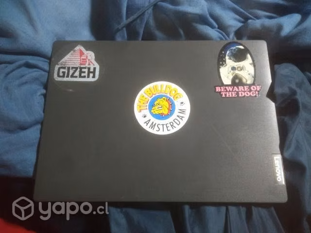 Notebook Lenovo semi usado