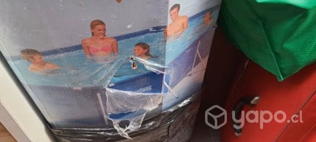Piscina de grande nueva