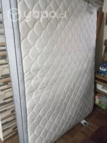 Cama de 2 plaza con colchon