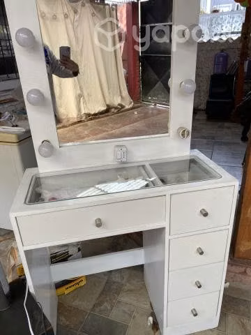 Mueble con iluminación