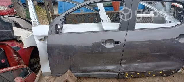 Puerta chofer Fiat Strada 2022 ORIGINALES