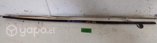 Moldura Lame Vidrio Delantero Derecho (LRR142) Lan