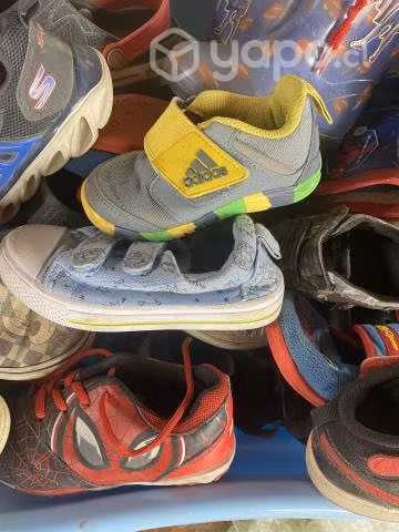 Zapatillas niño talla 22 hasta la 27 Aprox - Imagen 2