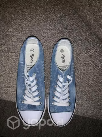 Zapatilla tipo converse