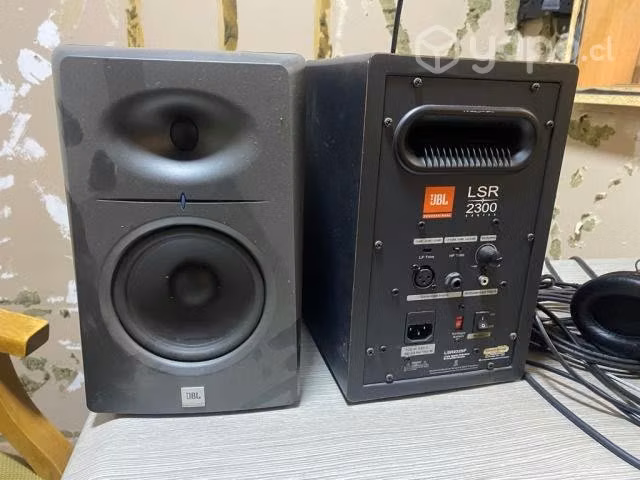 Monitor de estudio JBL LSR 2300