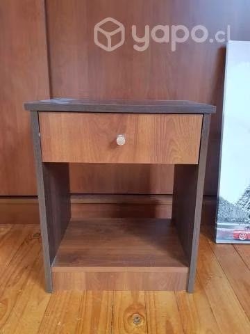 Se venda cama 2 plazas + velador