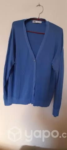 Blusas y chaleca nuevas sin uso