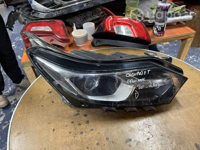 Optico derecho led Chevrolet equinox 2018-20
