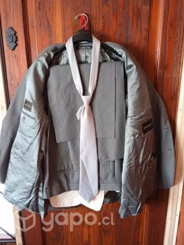 Ternos usados una sola vez talla 52