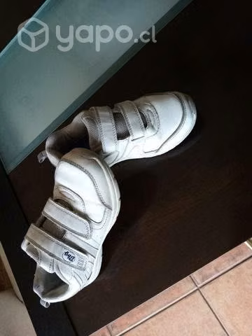 Zapatillas blancas colloky 33