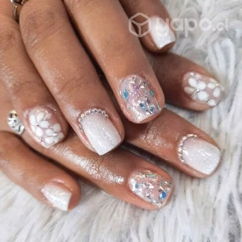Servicios de manicura y pedicura a domicilio