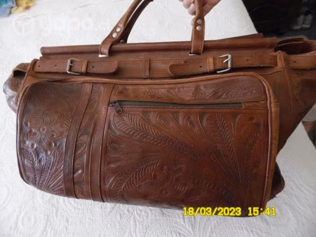 Bolso de cuero legítimo - color café - impecable