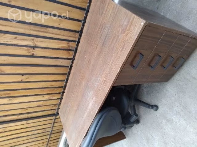 Escritorio de madera - Imagen 3