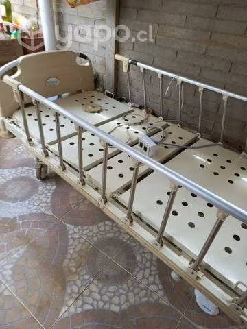 Cama clínica eléctrica + silla de ruedas