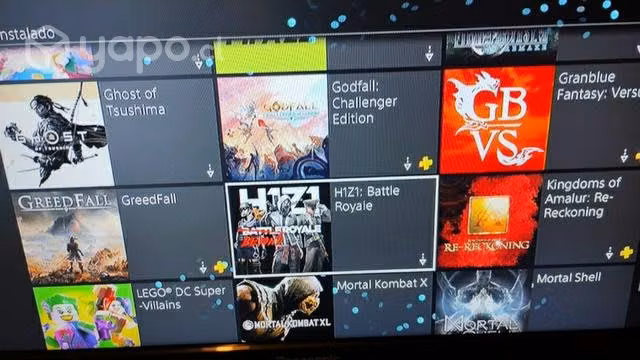 Play 4 , 1 tb , 3 controles y juegos