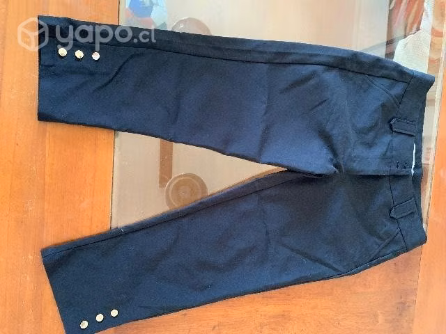 Pantalón capri negro