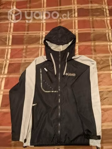 Cortaviento Columbia Talla S original