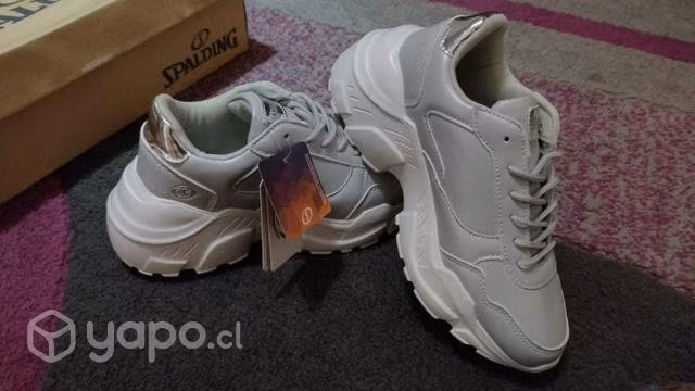 Zapatillas nuevas Spalding 37