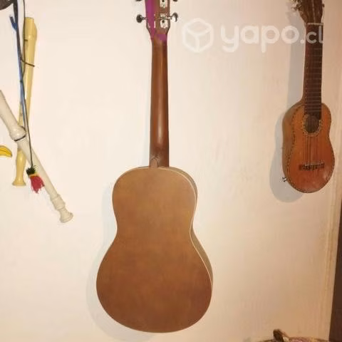 Ukelele Suzuki sub-1 sin uso