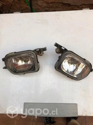 Neblineros Mercedes Benz C180