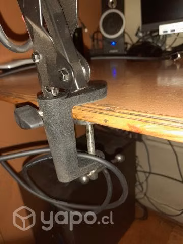 Brazo con cable para micrófono