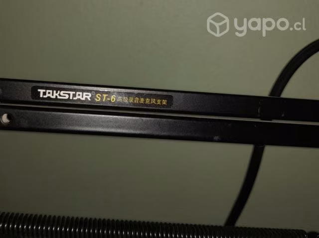 Brazo con cable para micrófono