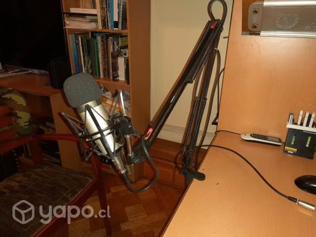 Brazo con cable para micrófono