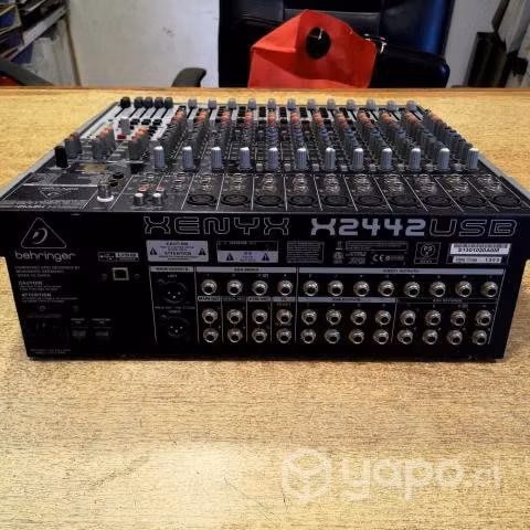 Consola de Sonido X2442USB