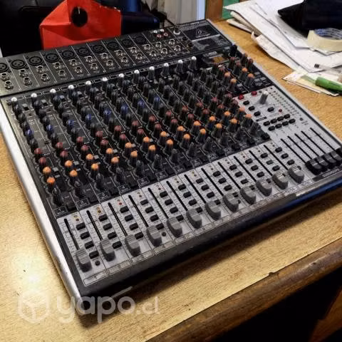 Consola de Sonido X2442USB