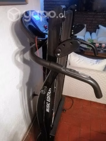 Trotadora easy runner 2000 prácticamente nueva