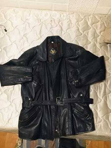 Chaqueta Falco muy poco uso. Talla #L