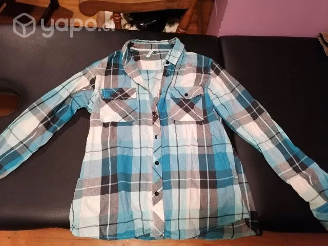 22 prendas ropa + 2 pares zapatos