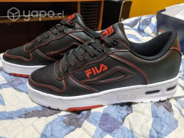 Zapatilla nueva FILA de cuero