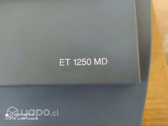 Máquina de escribir eléctrica Olivetti