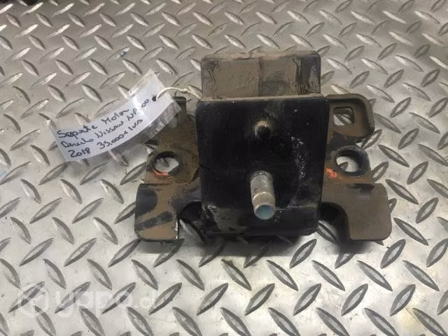 Soporte motor derecho Nissan NP300 2018
