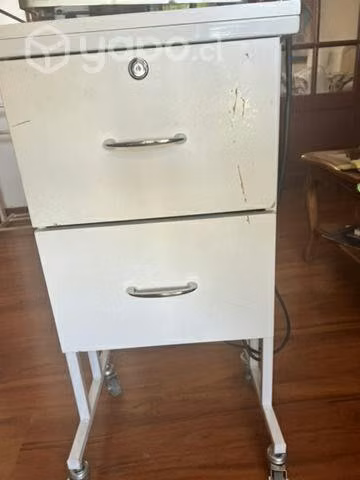 Mesa auxiliar con cajones