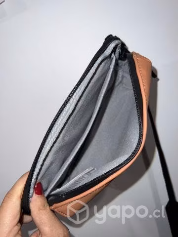Cartera / banano ucon acrobatics - Imagen 2